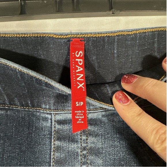 NWT $128 Spanx [ Small ] Cropped‎ Flare Fray Hem Jeans in Blue Medium Wash - Picture 13 of 14